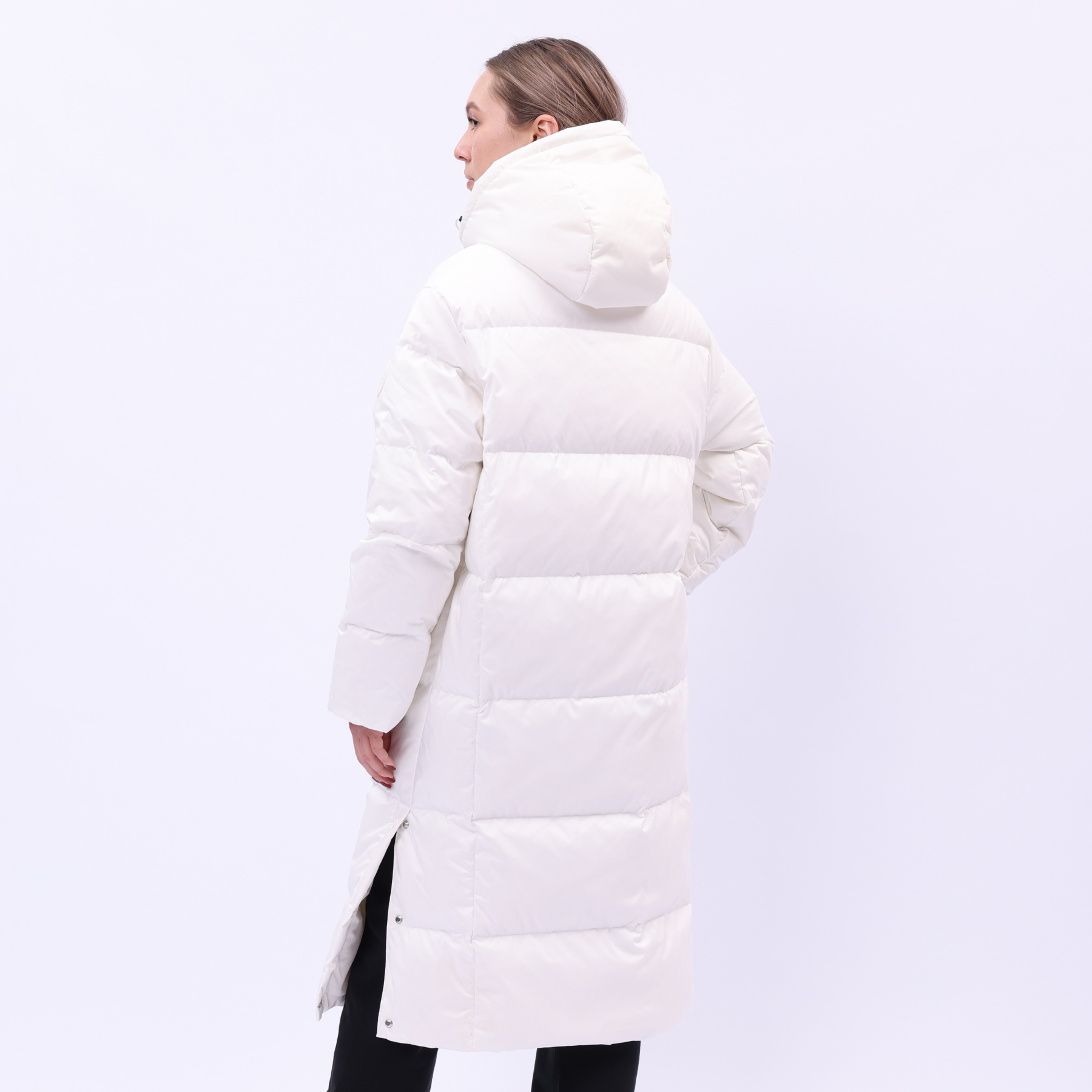 AYMU110-1 Длинный пуховик Essentials белый