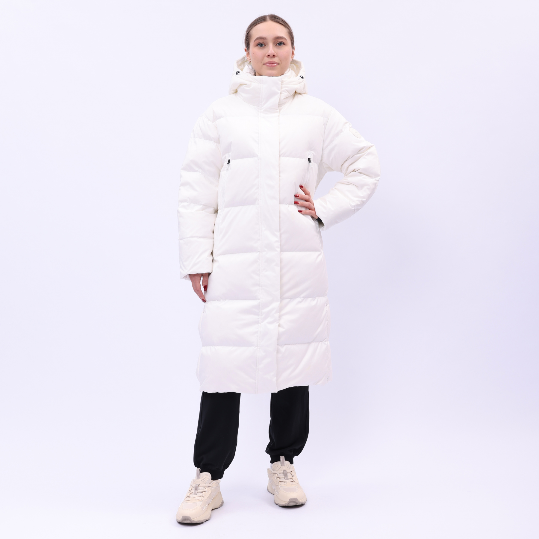 AYMU110-1 Длинный пуховик Essentials белый