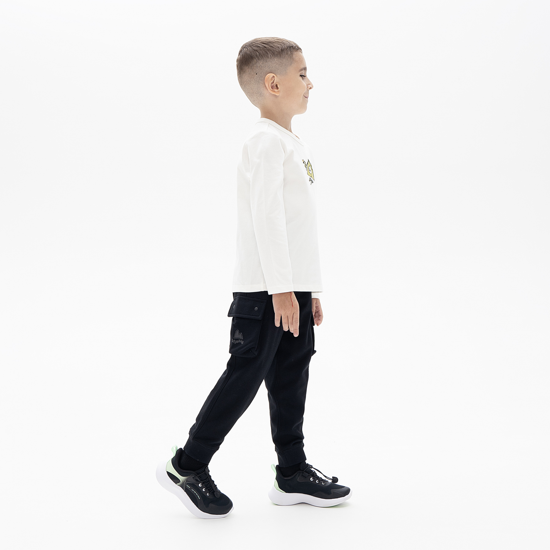 YHSU003-1 Свитшот Kids молочный