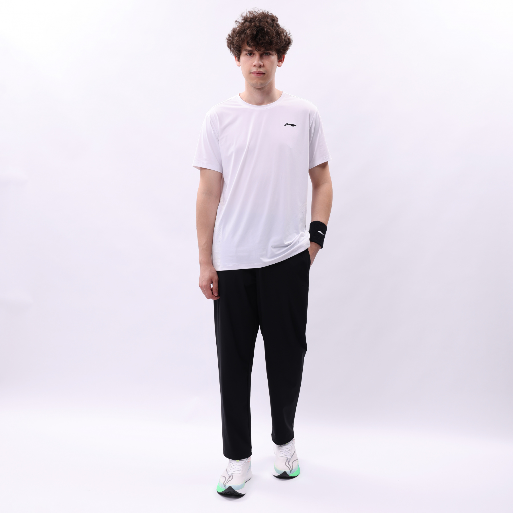 AKYV025-1 Брюки-джоггеры Active черный