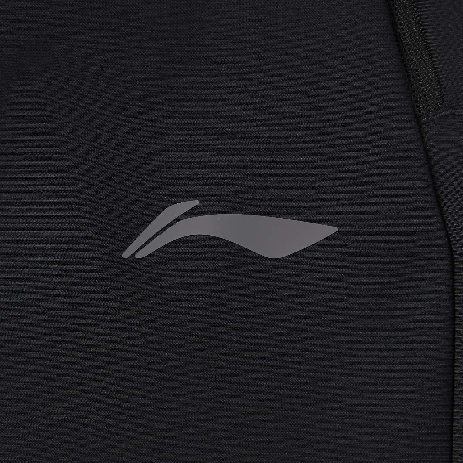 AKYW135-1 Брюки джоггеры Essentials черный