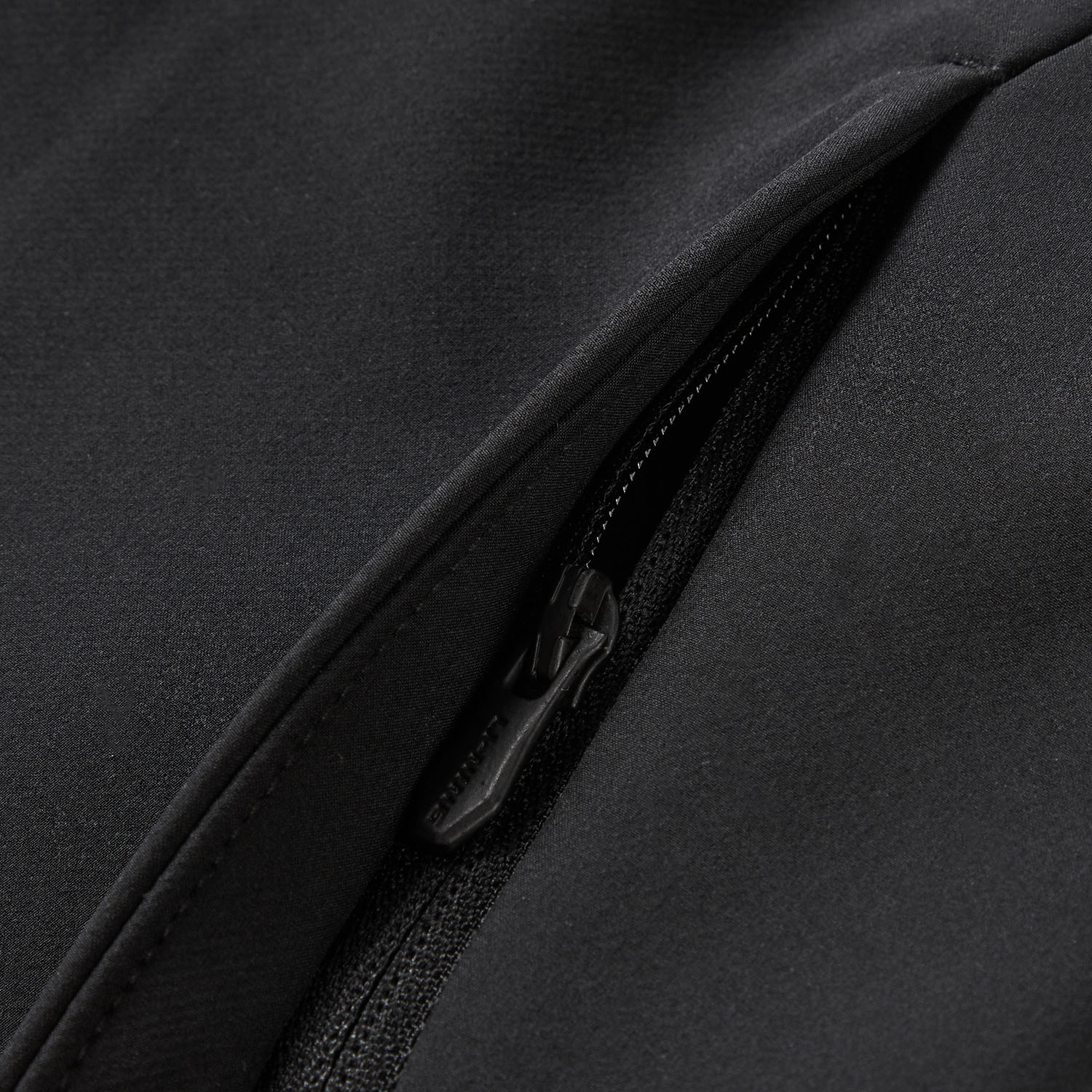 AKYW219-1 Брюки спортивные Essentials черный