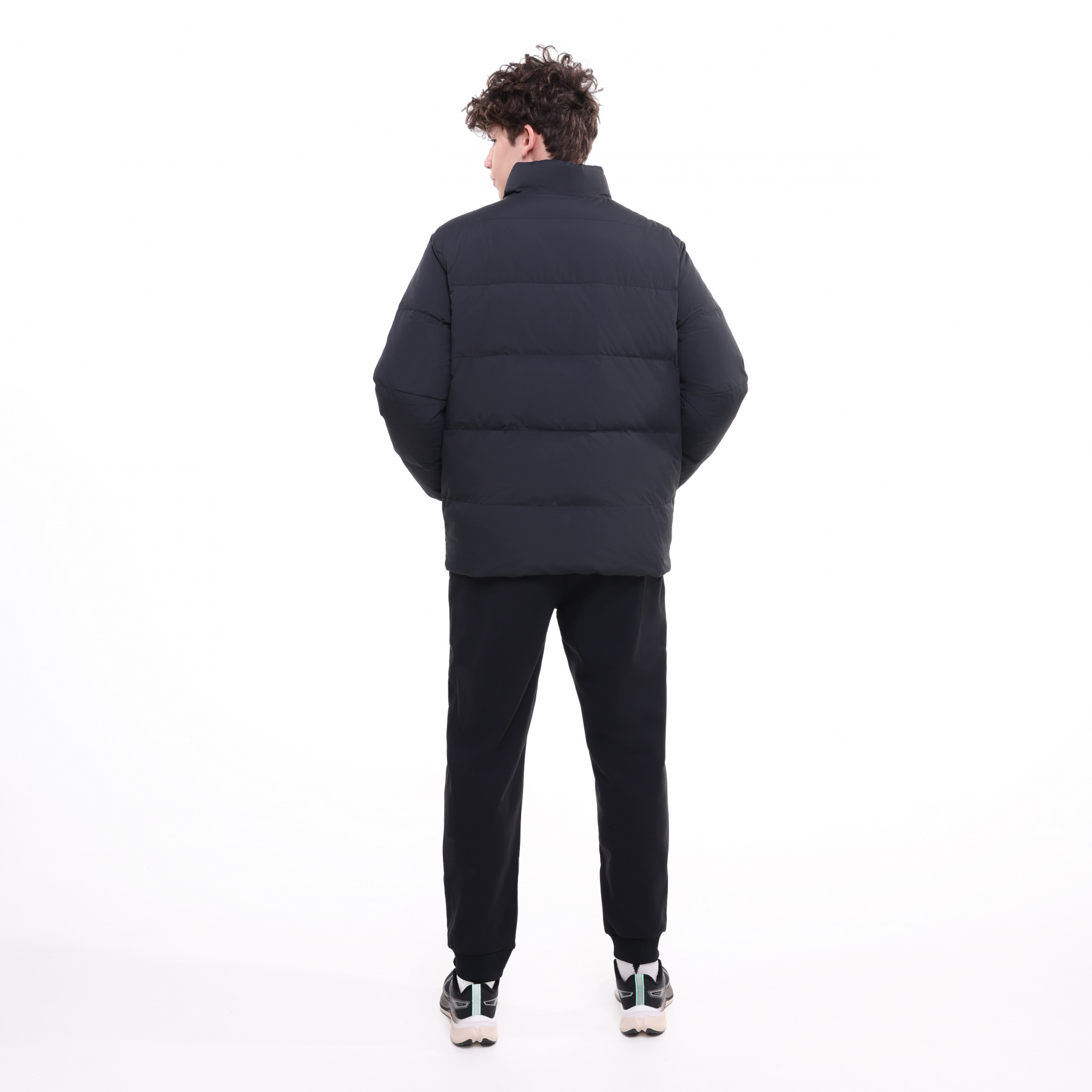 AYMU097-1 Пуховик Essentials черный