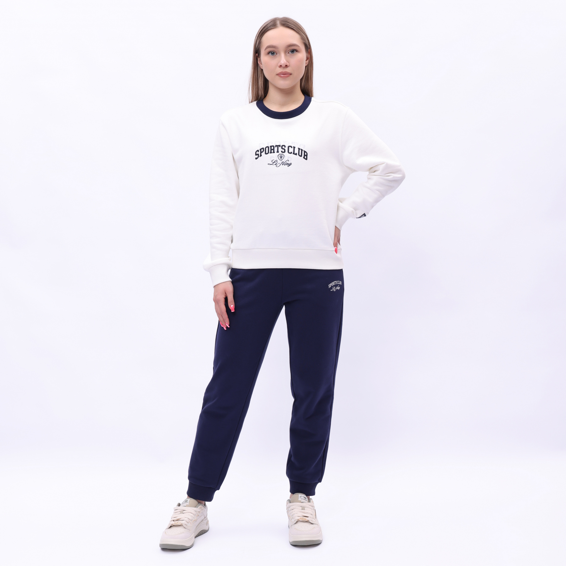 AWDV136-1 Толстовка Heritage белый